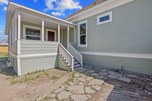 220 NW 1st Avenue, Visalia, CA 93291