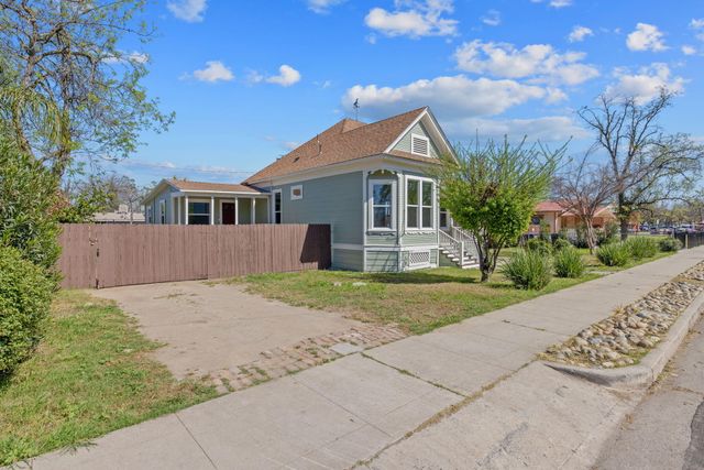 220 NW 1st Avenue, Visalia, CA 93291