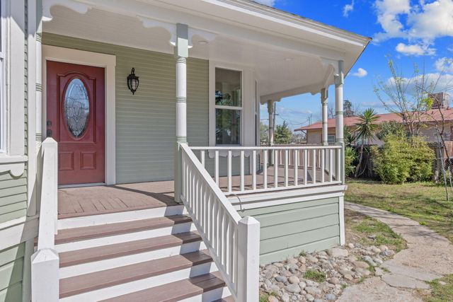 220 NW 1st Avenue, Visalia, CA 93291