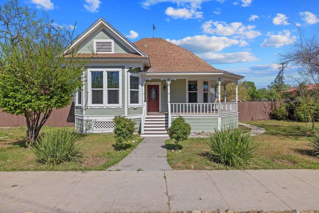 220 NW 1st Avenue, Visalia, CA 93291