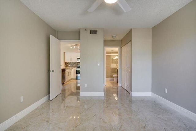 140 Yacht Club Way 206, Hypoluxo, FL 33462