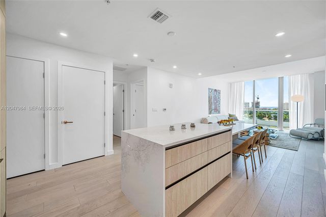 9201 E Bay Harbor Drive PH 809, Bay Harbor Islands, FL 33154