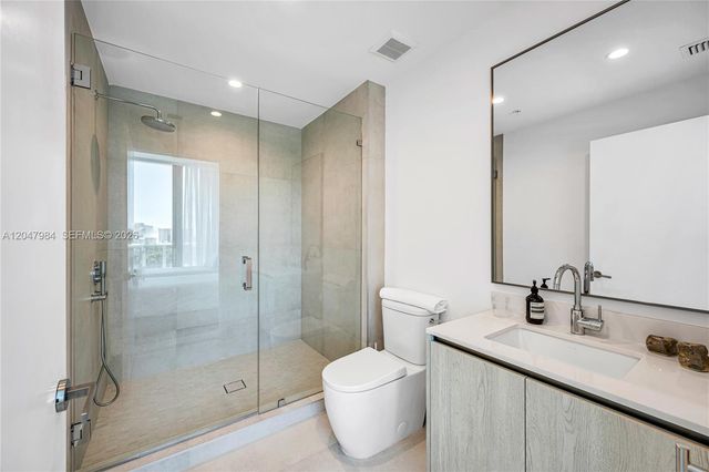 9201 E Bay Harbor Drive PH 809, Bay Harbor Islands, FL 33154