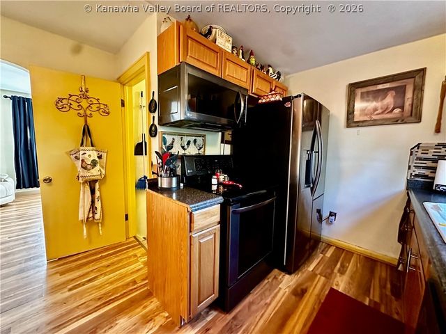 122 Pine Street, Dunbar, WV 25064