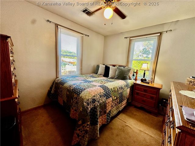 122 Pine Street, Dunbar, WV 25064