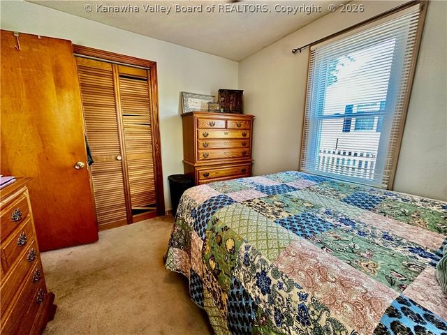 122 Pine Street, Dunbar, WV 25064