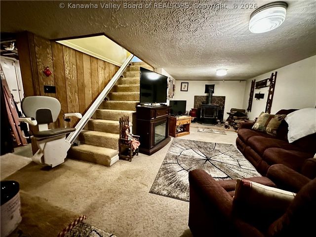 122 Pine Street, Dunbar, WV 25064