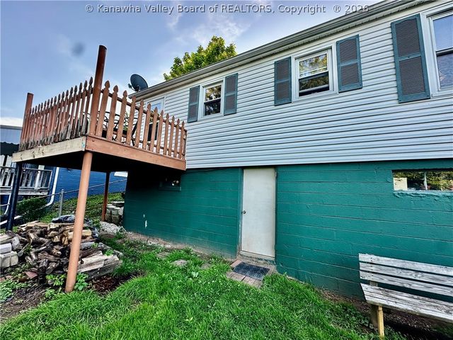 122 Pine Street, Dunbar, WV 25064