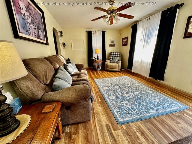 122 Pine Street, Dunbar, WV 25064