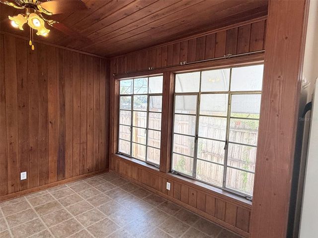 4935 EMERSON AVENUE S, St Petersburg, FL 33707