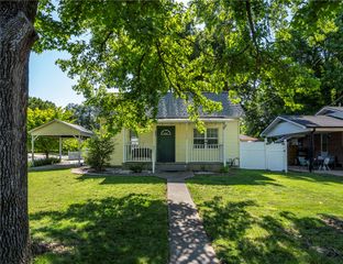 2008 S Washington Street, Siloam Springs, AR 72761