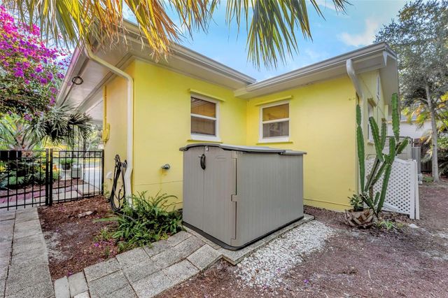 116 READ STREET, Tarpon Springs, FL 34689