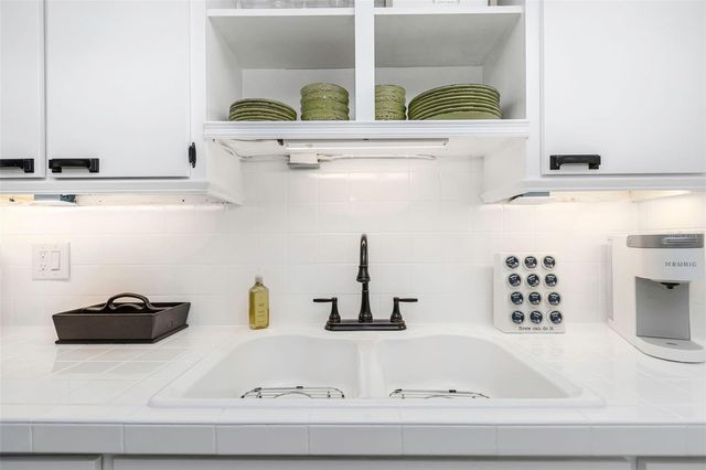 116 READ STREET, Tarpon Springs, FL 34689