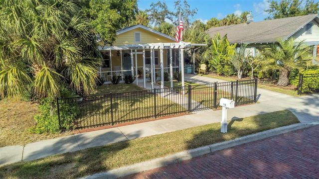 116 READ STREET, Tarpon Springs, FL 34689