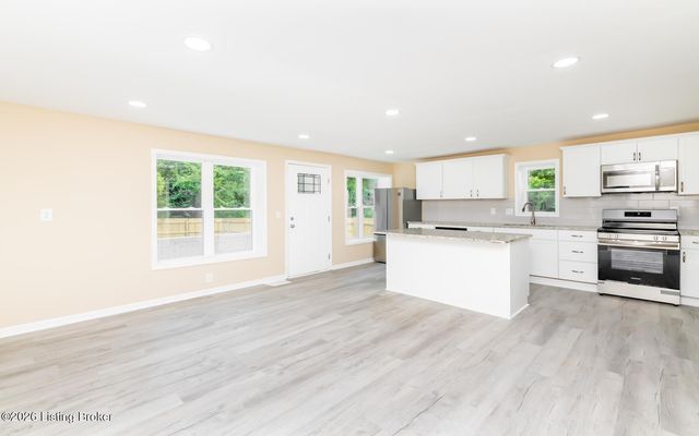 4506 Greenwood Ave, Louisville, KY 40211