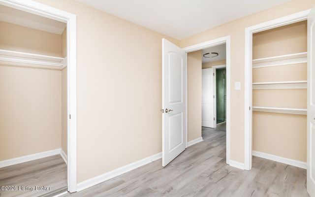 4506 Greenwood Ave, Louisville, KY 40211
