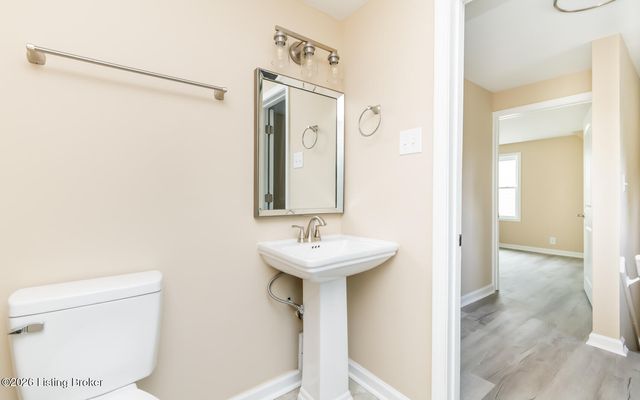 4506 Greenwood Ave, Louisville, KY 40211