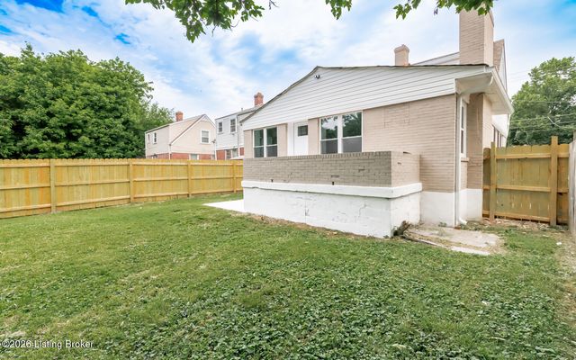 4506 Greenwood Ave, Louisville, KY 40211