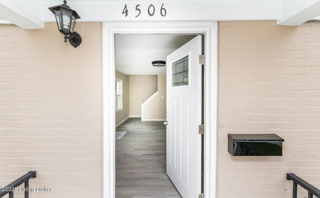 4506 Greenwood Ave, Louisville, KY 40211