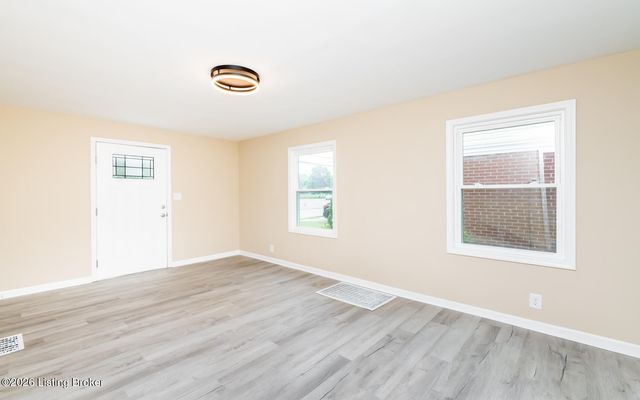 4506 Greenwood Ave, Louisville, KY 40211