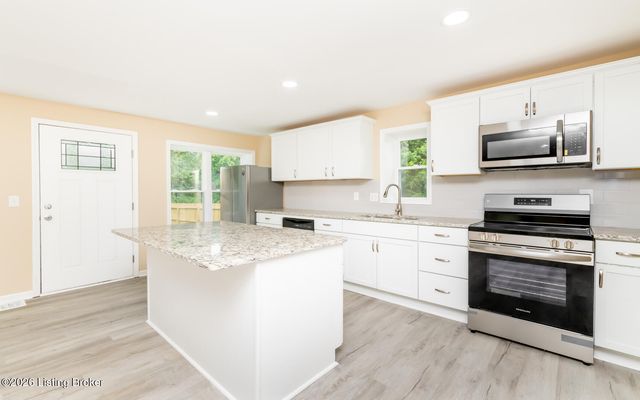 4506 Greenwood Ave, Louisville, KY 40211