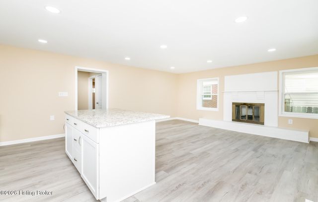 4506 Greenwood Ave, Louisville, KY 40211