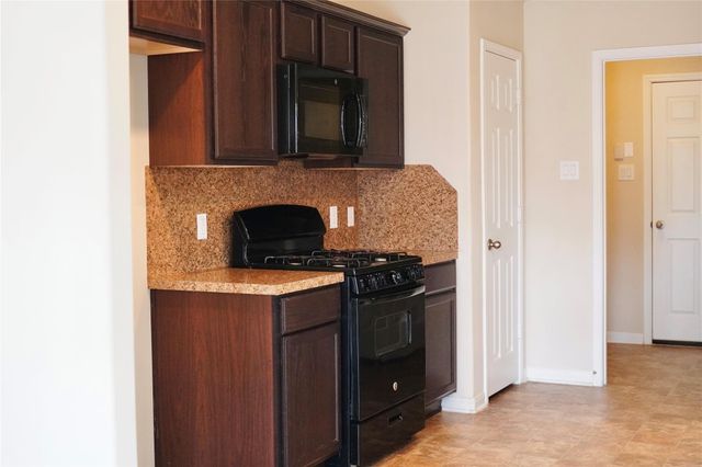 10810 Sun River Falls Drive, Humble, TX 77396