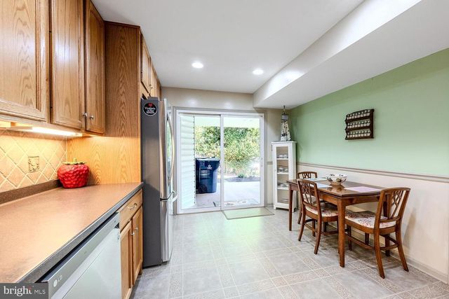 9122 STEVEN IRVING CT, Springfield, VA 22153
