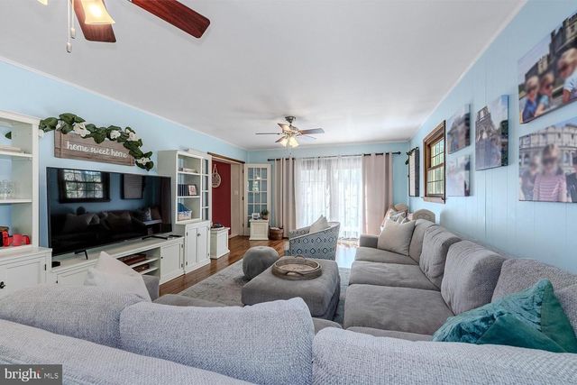 9122 STEVEN IRVING CT, Springfield, VA 22153