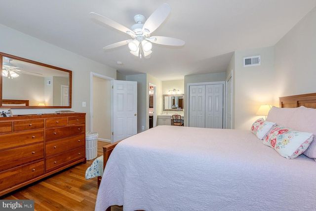 9122 STEVEN IRVING CT, Springfield, VA 22153
