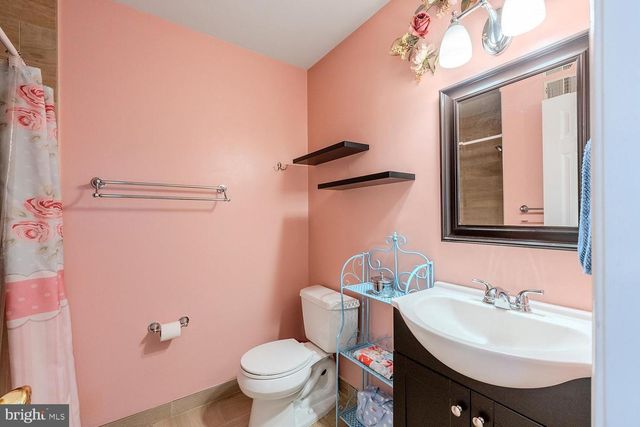9122 STEVEN IRVING CT, Springfield, VA 22153