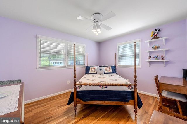 9122 STEVEN IRVING CT, Springfield, VA 22153