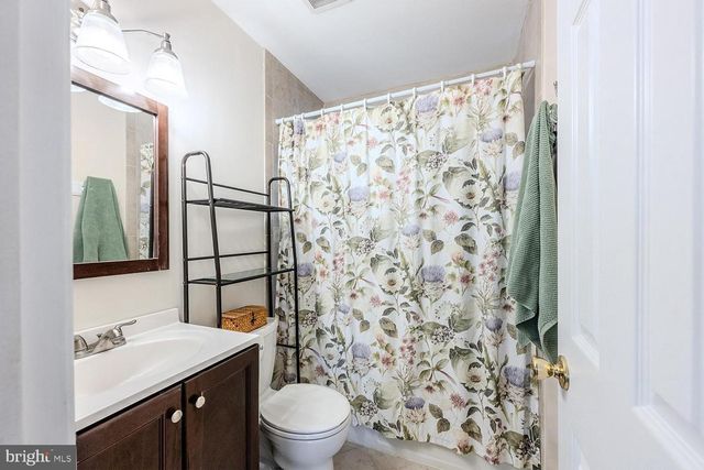 9122 STEVEN IRVING CT, Springfield, VA 22153