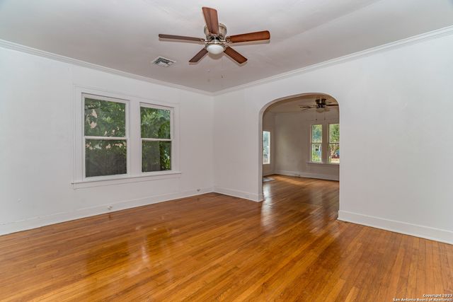 469 E Magnolia Ave, San Antonio, TX 78212