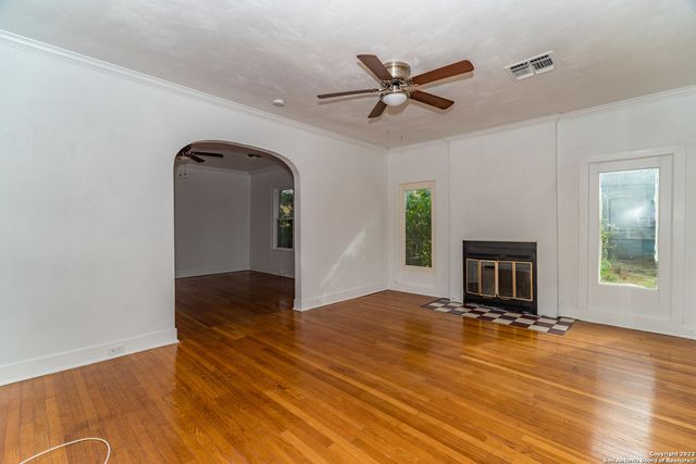 469 E Magnolia Ave, San Antonio, TX 78212