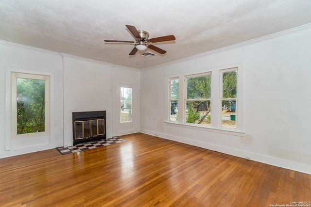 469 E Magnolia Ave, San Antonio, TX 78212