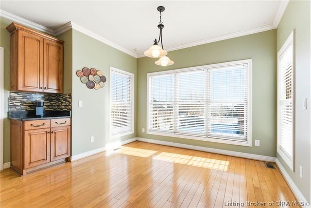 12306 Pinehurst Court, Sellersburg, IN 47172