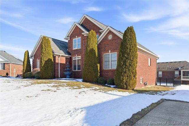 12306 Pinehurst Court, Sellersburg, IN 47172