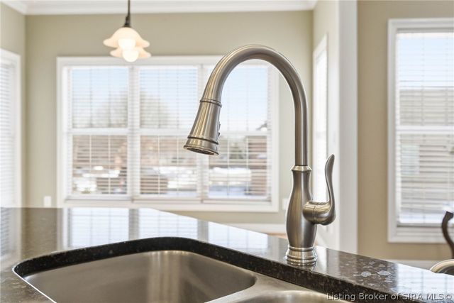 12306 Pinehurst Court, Sellersburg, IN 47172