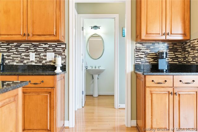 12306 Pinehurst Court, Sellersburg, IN 47172