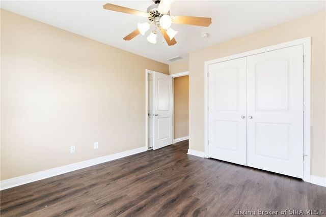 12306 Pinehurst Court, Sellersburg, IN 47172