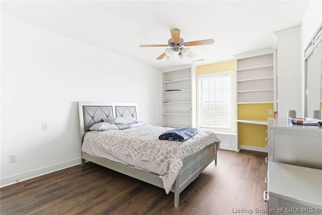 12306 Pinehurst Court, Sellersburg, IN 47172