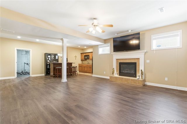 12306 Pinehurst Court, Sellersburg, IN 47172