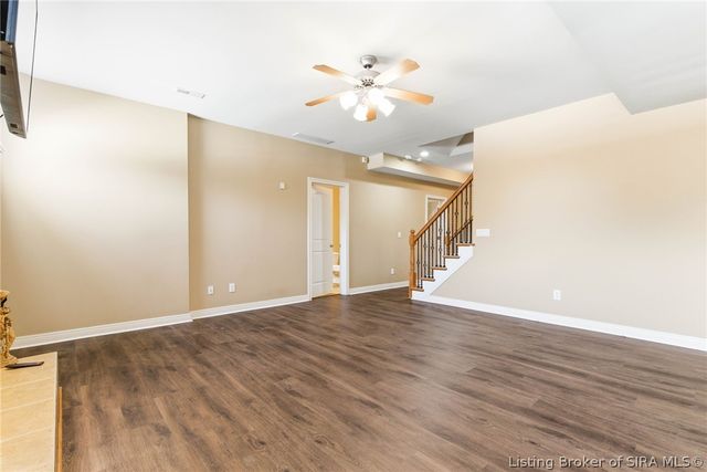 12306 Pinehurst Court, Sellersburg, IN 47172