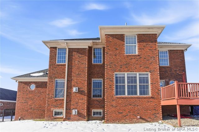 12306 Pinehurst Court, Sellersburg, IN 47172