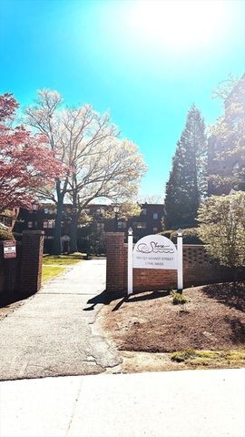 105 Nahant St 1, Lynn, MA 01902