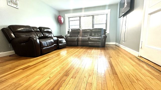 105 Nahant St 1, Lynn, MA 01902
