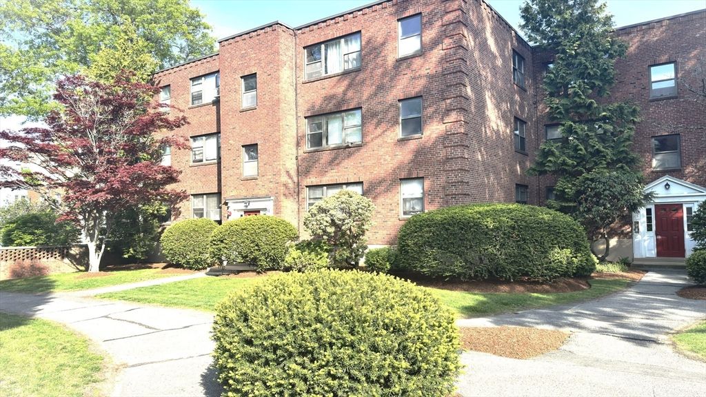 105 Nahant St 1, Lynn, MA 01902