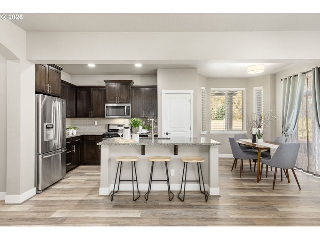 863 Ne 4TH Ave, Hillsboro, OR 97124