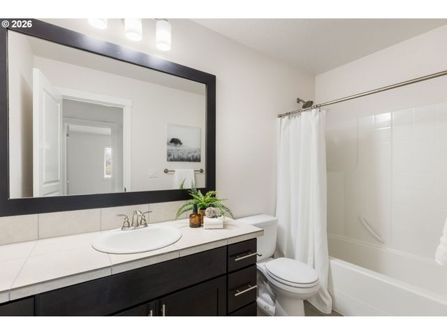 863 Ne 4TH Ave, Hillsboro, OR 97124